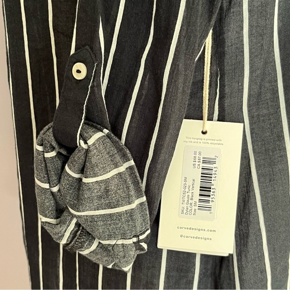 Carve Designs | 100% Organic Cotton | Button Down Black and White | Size Small - Picture 8 of 14